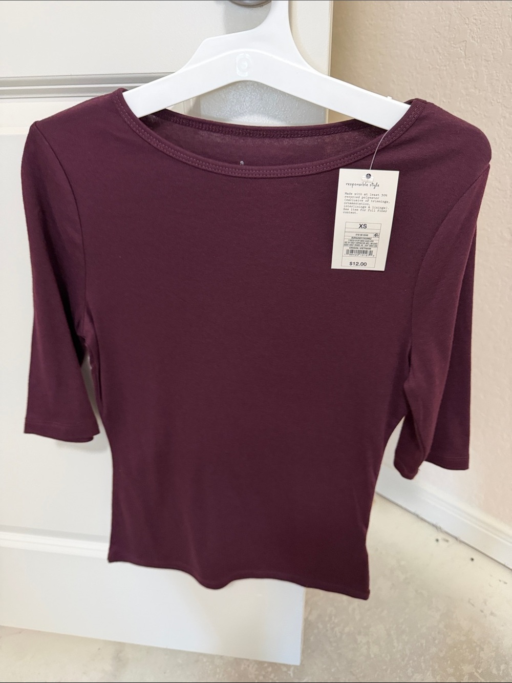 a new day Slim Boatneck Elbow Sleeve Top in Plum